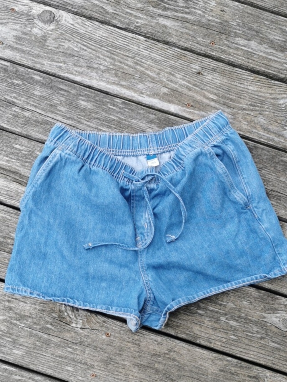 Womens Old Navy Blue Jean Shorts with Drawstring. Size Medium